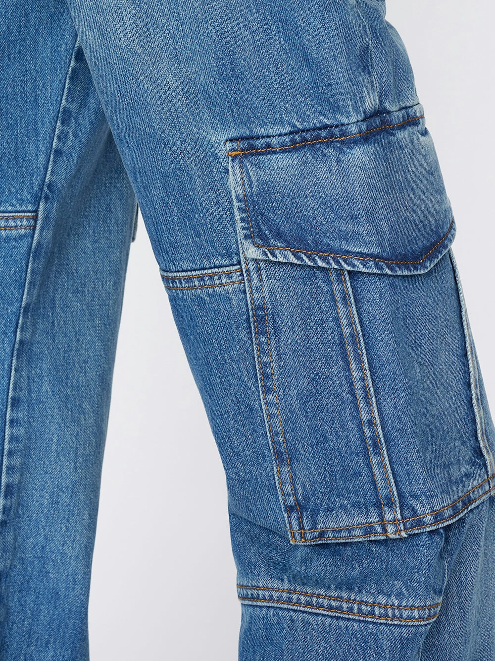 jeans detail view alt:fit1